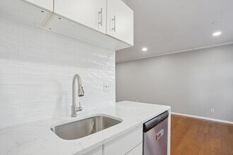 56 68th St in Guttenberg, NJ - Building Photo - Building Photo