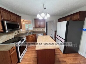 2826 Aristocrat Ln in Fayetteville, NC - Building Photo - Building Photo