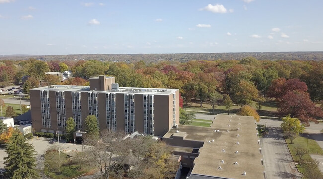 Park Vista in Youngstown, OH - Foto de edificio - Building Photo