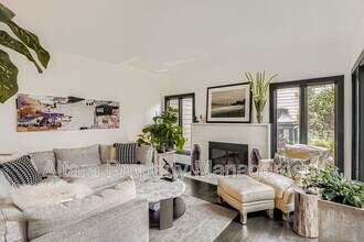 287 S Holly St in Denver, CO - Building Photo - Building Photo