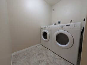 8162 Boxer Ct in Mission, BC - Building Photo - Building Photo