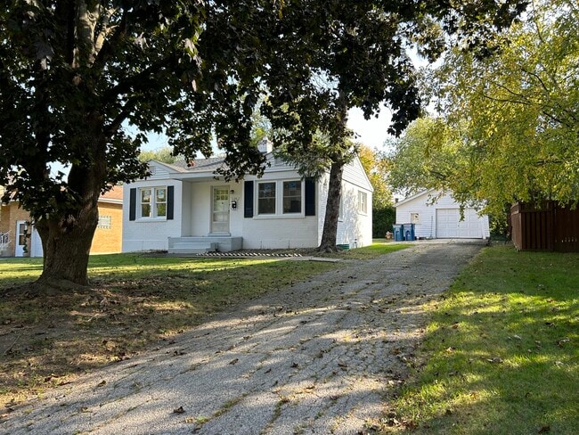 629 Justina St in Hinsdale, IL - Building Photo - Building Photo