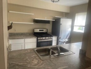 15800 Hubbell Ave in Detroit, MI - Building Photo - Building Photo