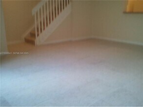 2271 NE 42nd Cir in Homestead, FL - Foto de edificio - Building Photo