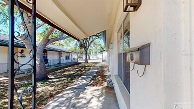 544 93rd Ave N in St. Petersburg, FL - Building Photo - Building Photo