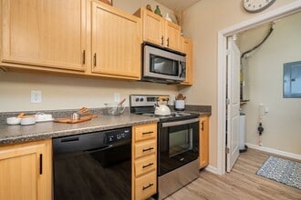 Brookstone Crossing Apartments in Cold Spring, KY - Building Photo - Building Photo