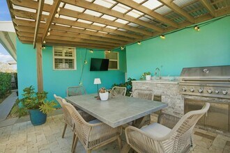 525 N L St in Lake Worth Beach, FL - Foto de edificio - Building Photo