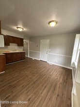 6906 Spourtland Dr in Louisville, KY - Building Photo - Building Photo