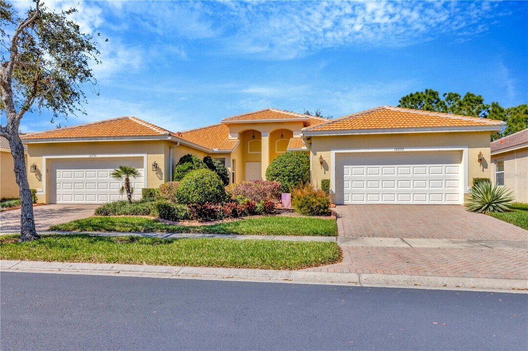 16232 Amethyst Key Drive in Wimauma, FL - Building Photo