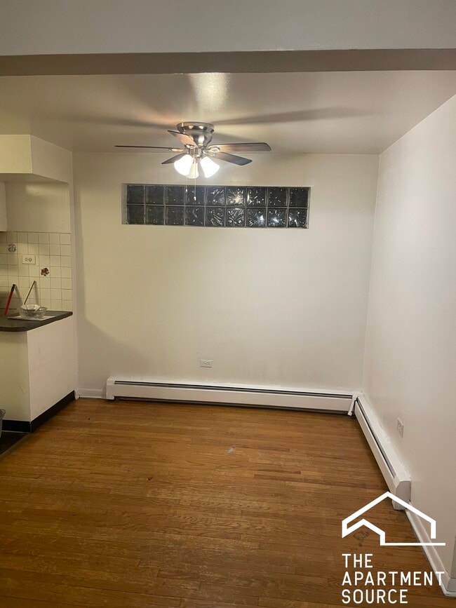 7528 N Claremont Ave in Chicago, IL - Building Photo - Building Photo