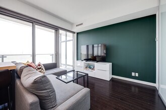 390 Cherry St in Toronto, ON - Building Photo - Building Photo