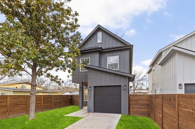 5109 Glissman Rd in Austin, TX - Building Photo - Building Photo
