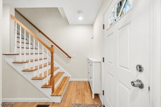 112 Peapack Rd in Far Hills, NJ - Foto de edificio - Building Photo