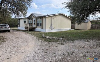 1444 Willow Dr in Canyon Lake, TX - Building Photo