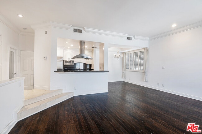 property at 315 N Swall Dr