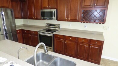 3854 Silverpoint Ln in Jacksonville, FL - Building Photo - Building Photo