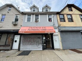 220-29 Hempstead Ave in Queens, NY - Building Photo