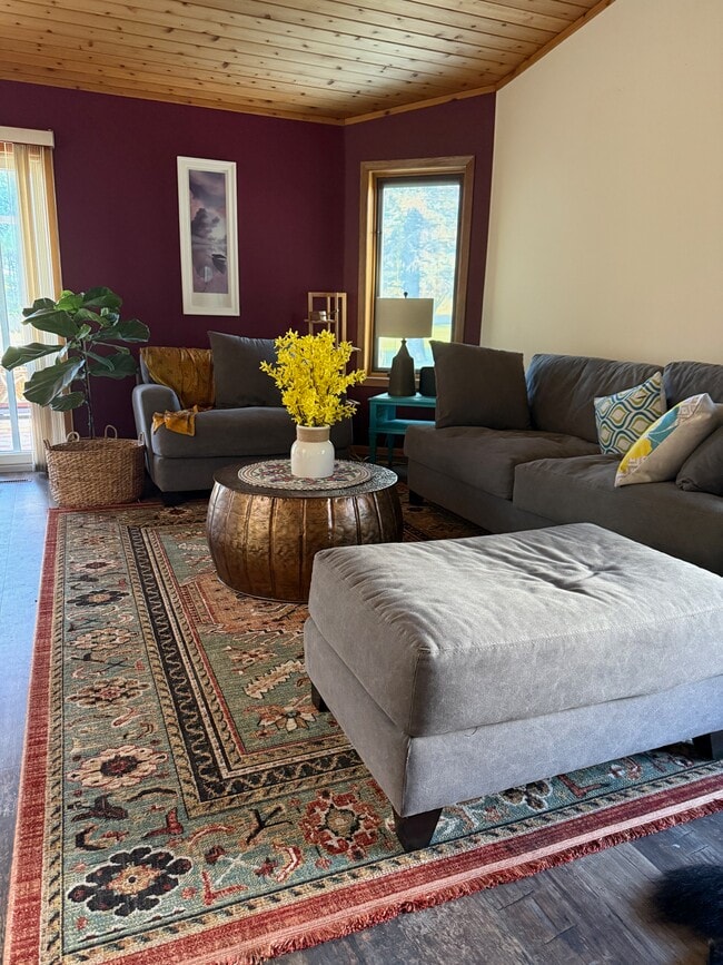 property at 4888 Tee Ct SW