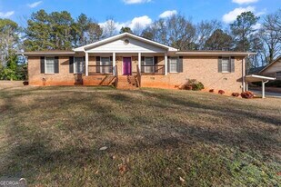 5170 Lost Dutchman Dr in Stonecrest, GA - Building Photo