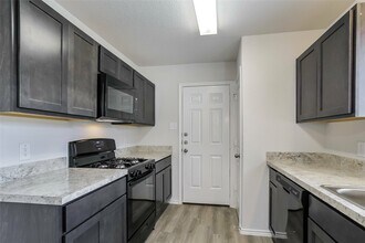 25759 Hazy Elm Ln in Porter, TX - Foto de edificio - Building Photo
