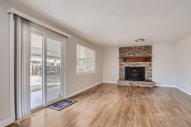 3876 S Andes Way in Aurora, CO - Building Photo - Building Photo