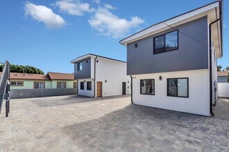 2116 E 2nd St in Los Angeles, CA - Foto de edificio - Building Photo