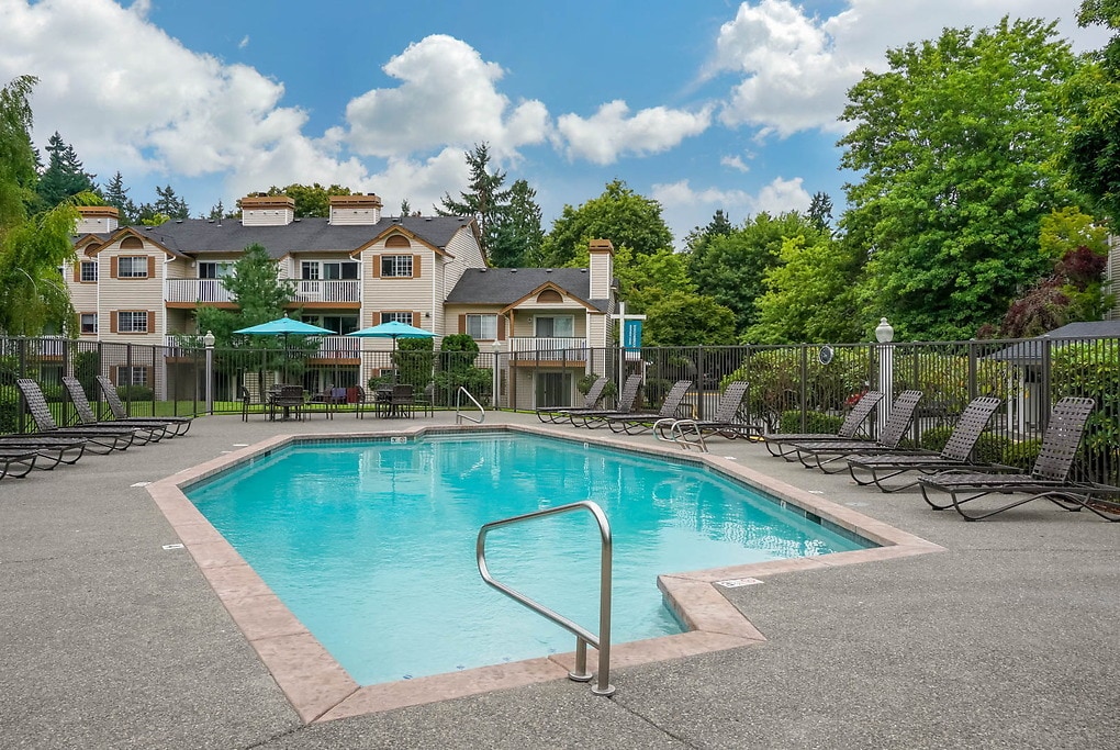 Shadowbrook in Redmond, WA - Building Photo