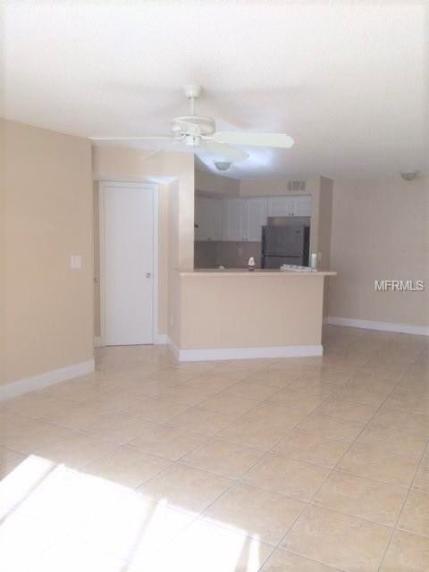 4658 Commander Dr, Unit 823 in Orlando, FL - Building Photo - Building Photo