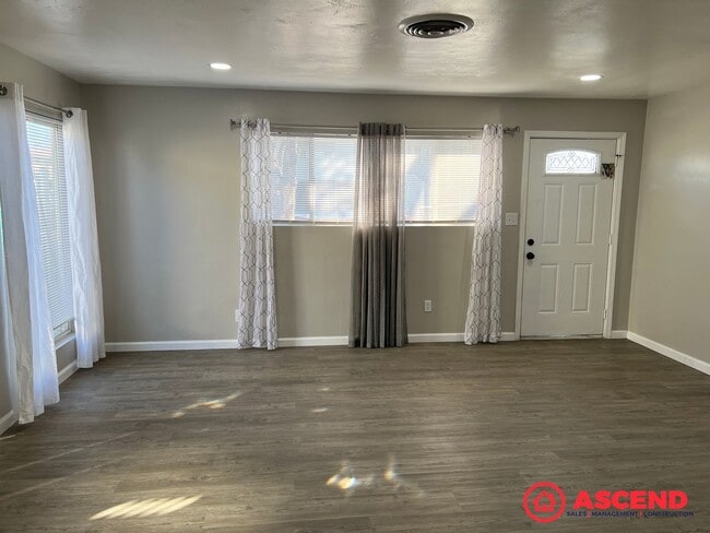 625 A St in Bakersfield, CA - Building Photo - Building Photo