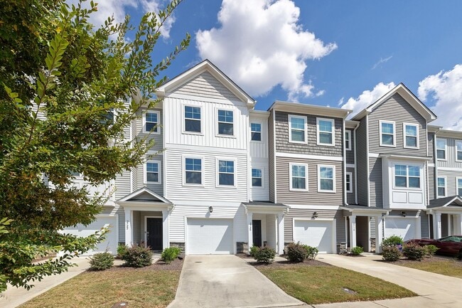 2720 Burgundy Star Dr in Raleigh, NC - Building Photo - Building Photo