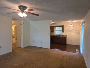 660 SW Cardinal Dr in Keystone Heights, FL - Building Photo - Building Photo