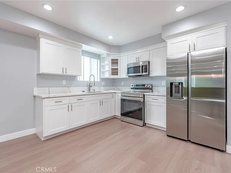 1265 E Adams Blvd in Los Angeles, CA - Building Photo