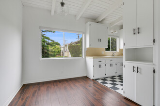 15TH827 in Santa Monica, CA - Building Photo - Building Photo