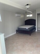 1805 W Jeanette Pl, Unit 2