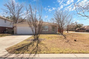100 Madisons Way in Buda, TX - Building Photo