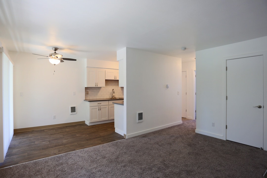 Grace Manor Apartments in Portland, OR - Building Photo