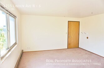 4215 Linden Ave N in Seattle, WA - Building Photo - Building Photo