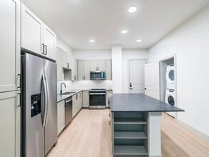 Modera McKinney Ridge in McKinney, TX - Foto de edificio - Building Photo