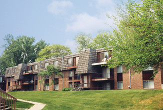 Normandy Terrace Apartments in West Des Moines, IA - Foto de edificio - Building Photo