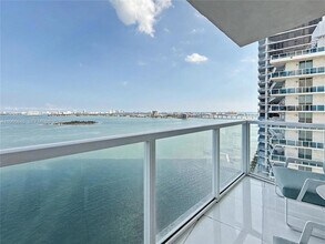 665 NE 25th St, Unit 2102 in Miami, FL - Foto de edificio - Building Photo