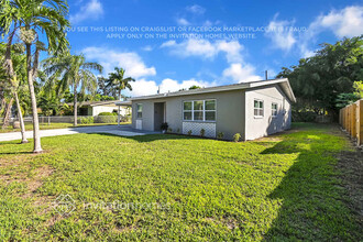 271 NW 16th Ct in Boynton Beach, FL - Building Photo - Building Photo