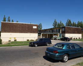 El Dorado Apartments in Fresno, CA - Building Photo - Building Photo