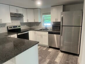 17 Eastbrook Ln in Newton, NJ - Foto de edificio - Building Photo