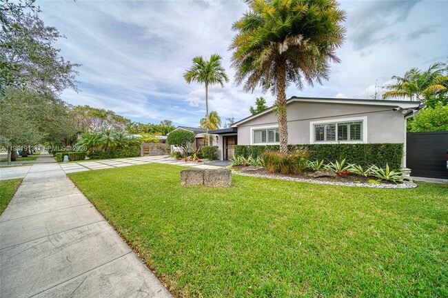 10131 SW 108th St in Miami, FL - Building Photo - Building Photo