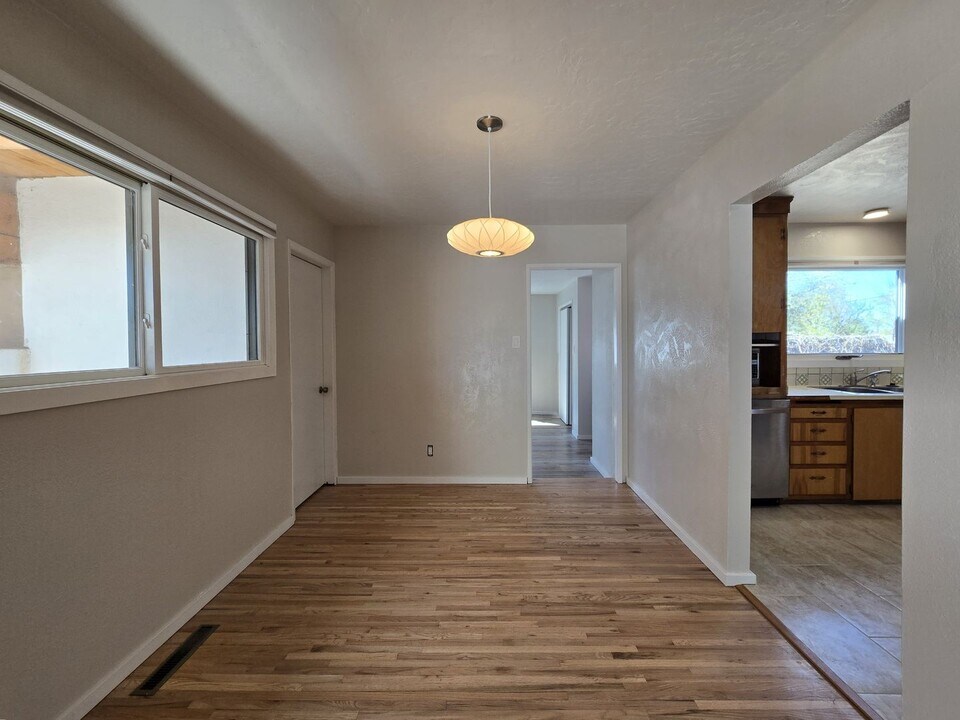 1018 Camino Carlos Rey in Santa Fe, NM - Building Photo