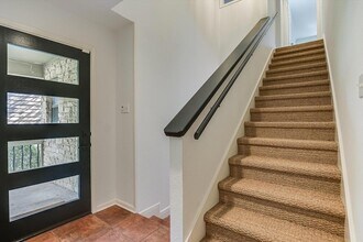 5701 Westslope Dr in Austin, TX - Building Photo - Building Photo