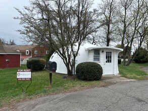 3313 Old Forest Rd in Lynchburg, VA - Foto de edificio - Building Photo