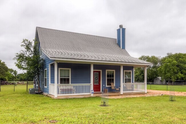 20 Mesquite St in Blanco, TX - Building Photo - Building Photo