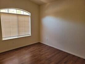 5820 Day Dreamer Rd NW in Albuquerque, NM - Building Photo