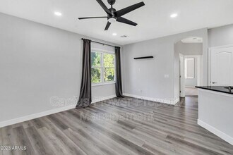 5625 S 21st Pl in Phoenix, AZ - Building Photo - Building Photo